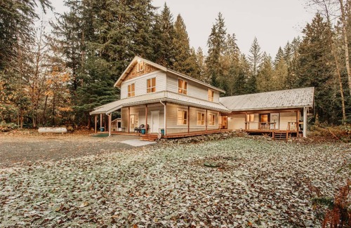 Maple Falls House | A Ranch House and Bunk House, Great Retreat