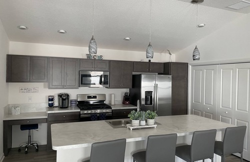Okahumpka House | A Ray of Funshine - Active comm. with lots of Golf, pools, pickleball + more.