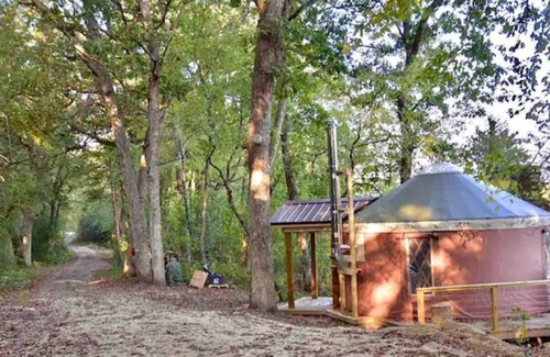 Cambridge RV Rental | A relaxing experience 20 mins from Madison!