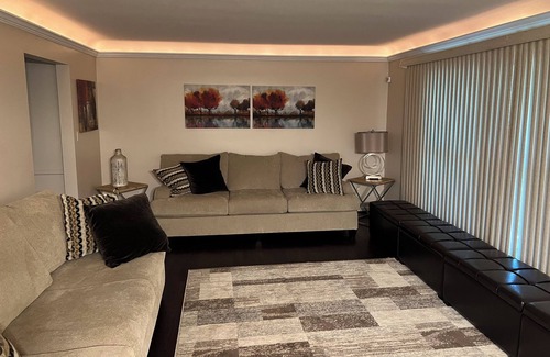Southfield House | A relaxing home away from home, 20 minutes from downtown Detroit