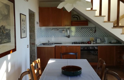 Assisi Villa | A residence in an old farmhouse with spectacular swimming pool in a large park.