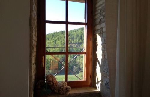 Assisi Villa | A residence in an old farmhouse with spectacular swimming pool in a large park.