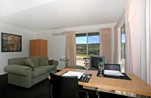 Aireys Inlet Apartment | A River Bed