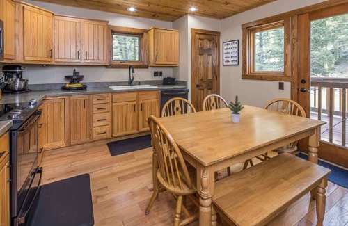 Gallatin Gateway Cabin | A River Runs Through It - True Montana Retreat
