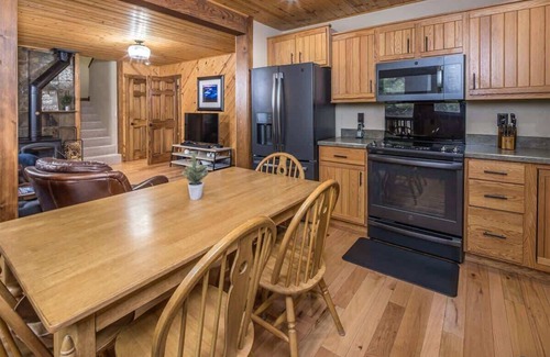 Gallatin Gateway Cabin | A River Runs Through It - True Montana Retreat