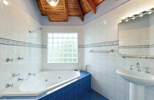 Bandon Grove Cabin | A romantic getaway for two