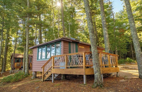 Orr Cabin | A Romantic Lakeside Retreat with Stunning Dock Views