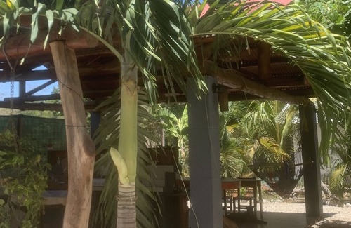 Marbella Cabin | A rustic lodge surrounded by gardens, in a jungle setting - double Room 1