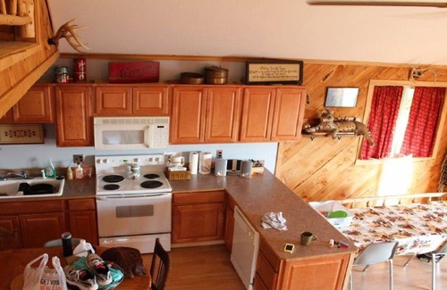 Cedar County Cabin | A Rustic Cabin With Breathtaking Missouri River Valley Views