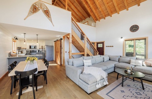 Naples Ski Chalet | A Rustic Retreat- FLX region Hot tub, game room & fire pit