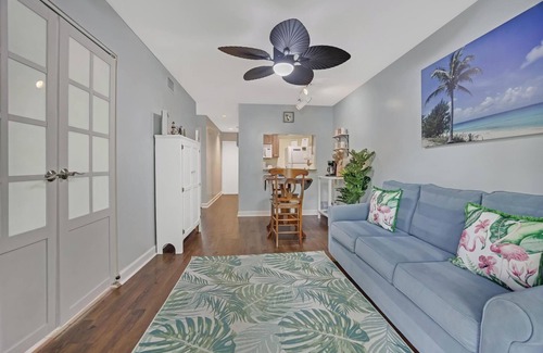 Truman Annex Condo | A SEAGLASS PARADISE. ~ Charming 2 BR/1 Ba Condo in Truman Annex!