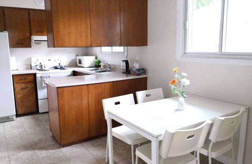 Bayview Woods - Steeles House | A semi-detached house in North York with a 7 minute drive from finch station