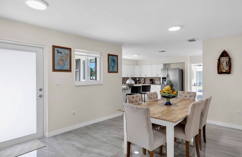 Big Pine Key House | A Serene Florida Escape in Big Pine Key 3 bed 2 bath house, pool, dock, sleep 8