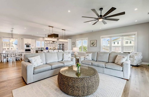 Sandbridge House | A Shell A Bration | Oceanfront | Private Pool and Hot Tub