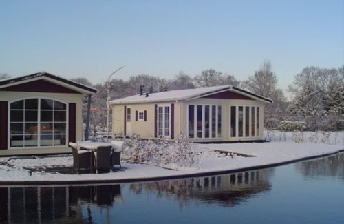 Municipality of Rijssen-Holten House | A simple and spacious cabin in the woods!