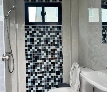 Bang Pa-in House | A single house on the corner for privacy