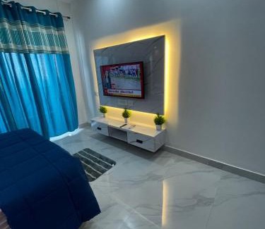 Greater Noida House | A Smart Room at Gaur City Center, Noida