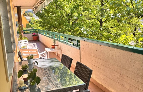 Marina di Massa Apartment | A STONE'S THROW FROM THE SEA