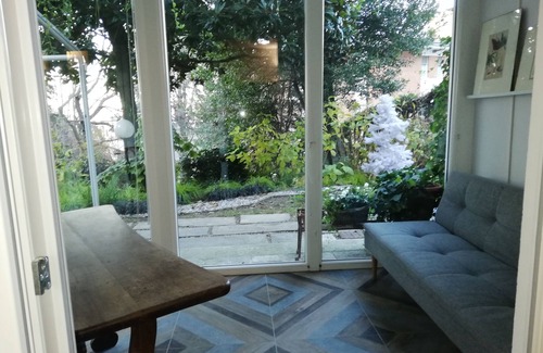 Borgo Po Apartment | A stone's throw from the center, charming, with garden