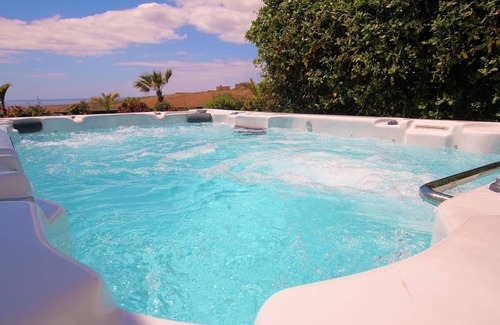 Guime Villa | A stunning villa with WOW factor, 9 bed, 9 bath panoramic sea views