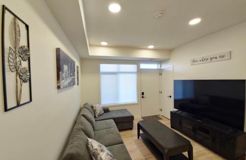 Southeast Calgary Apartment | A stylish 2 BDR with a blend of cozy and peace!