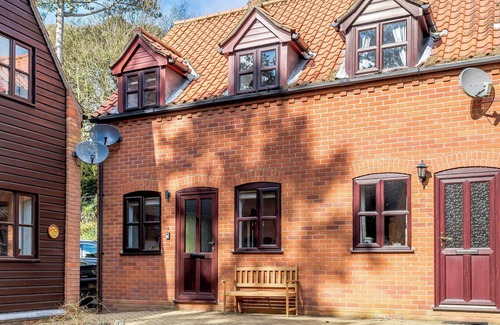 Cromer Cottage | A stylish getaway for discerning guests looking for a great coastal break.