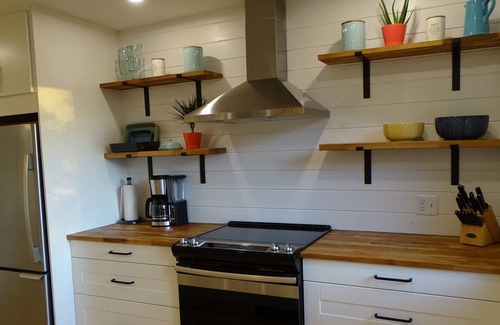 Mineville House | A stylish modern farmhouse 25kms from downtown Halifax.