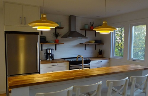 Mineville House | A stylish modern farmhouse 25kms from downtown Halifax.
