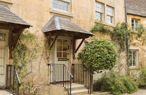 Winchcombe Cottage | A sudeley castle cottage that sleeps 5 guests in 3 bedrooms