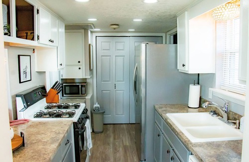 Canyon House | A sweet stay on Cherrywood Square
