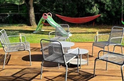 Aigrefeuille-sur-Maine Apartment | A swimming pool in the vineyard!