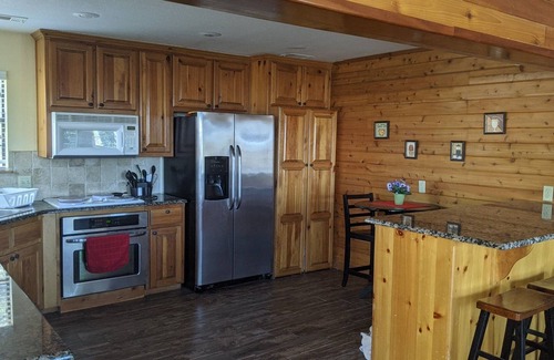 Vian Cabin | A Tenkiller relaxation and vacation retreat!