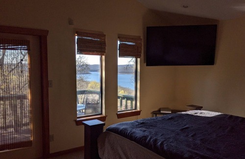 Vian Cabin | A Tenkiller relaxation and vacation retreat!