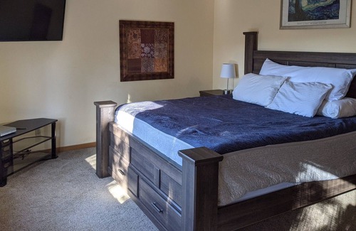 Vian Cabin | A Tenkiller relaxation and vacation retreat!