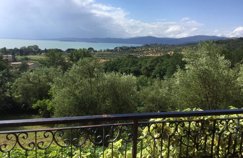 San Feliciano House | A terrace on the lake Trasimeno