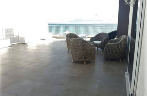 Termoli Villa | A terrace on the sea