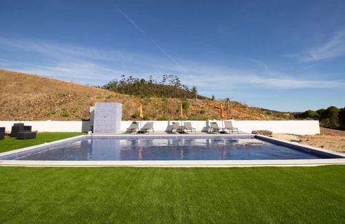 Senhora do Verde House | A.TI.TUDO Nature - 8 Suites