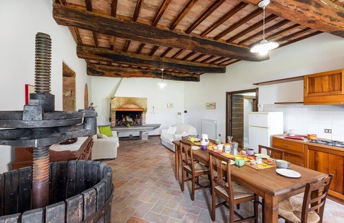 Pioraco House | A total immersion in greenery and tranquillity.