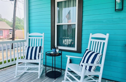 Roswell Cottage | A totally renovated home in the heart of Roswell and central to Roswell’s best.