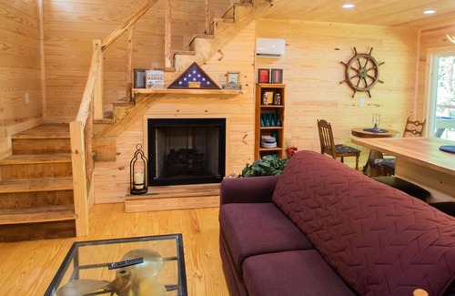 Linden Cabin | A Touch of Heaven. Family friendly. Fishing and nature galore.