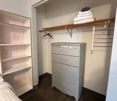 Airport Heights Community Council Bed & Breakfast | A Touch Of Pink On 16th Ave