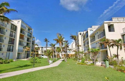 Williams Town Apartment | A trip to Paradise on Earth