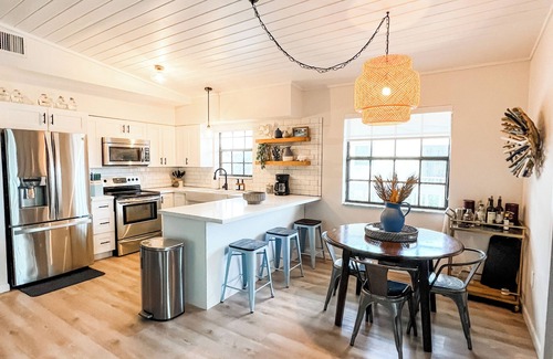 Cutthroat Harbor Estates House | A true waterfront oasis.nRelax and enjoy your stay with the whole family!