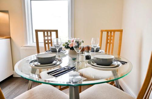 Charlton Apartment | A two bedroom a stride away from Meridian Greenwich