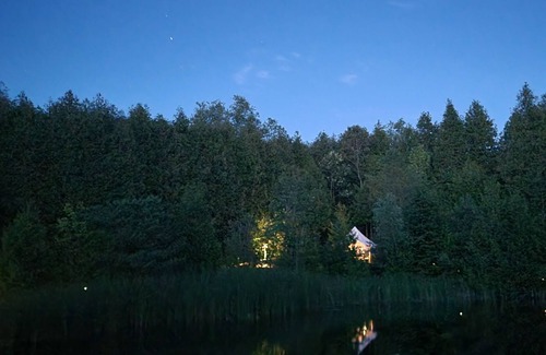 Tyrone RV Rental | A unique geodome glamping experience in the Oak Ridges Moraine Forest.