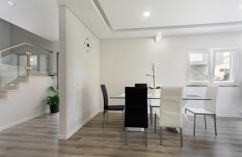 Seixal House | A.V Holidays
