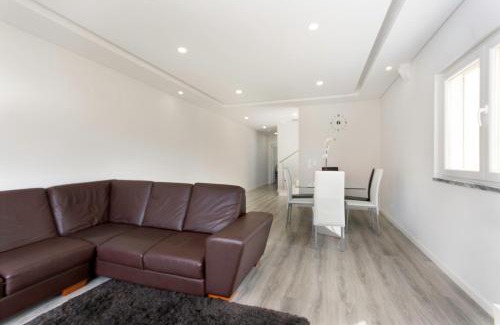 Seixal House | A.V Holidays