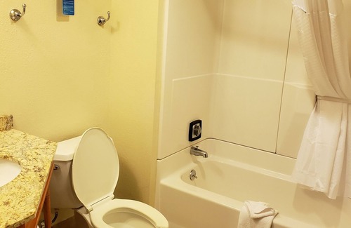 Southfield Hotel | A Victory Hotel & Suites