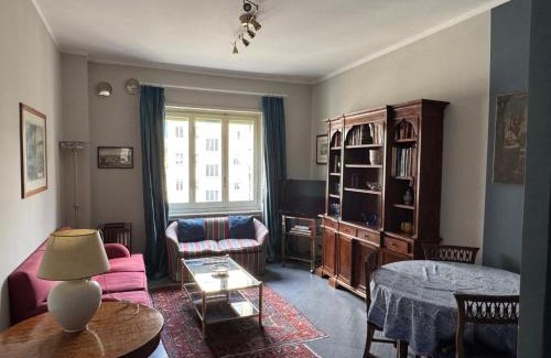 Historic Centre Apartment | A-waay Shopping Family Apartment