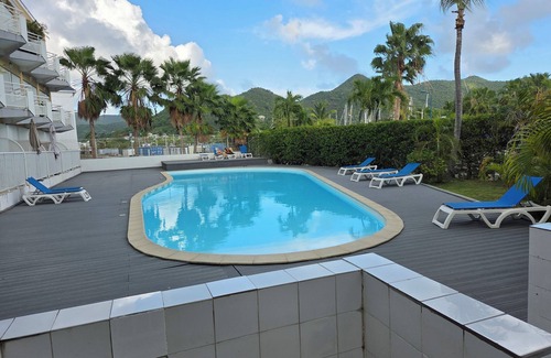 Marigot Apartment | A WATERFRONT DREAM, 20 M FROM THE SEA!